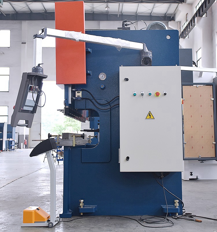 100t Cnc Metal Bending Machines, 3200 Mm Cnc Sheet Press Brake With E21 100 t Cnc metalli painutusmasinad, 3200 mm Cnc lehtpresspidur E21-ga