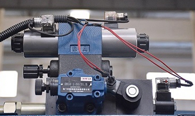 100t Cnc Metal Bending Machines, 3200 Mm Cnc Sheet Press Brake With E21 100 t Cnc metalli painutusmasinad, 3200 mm Cnc lehtpresspidur E21-ga