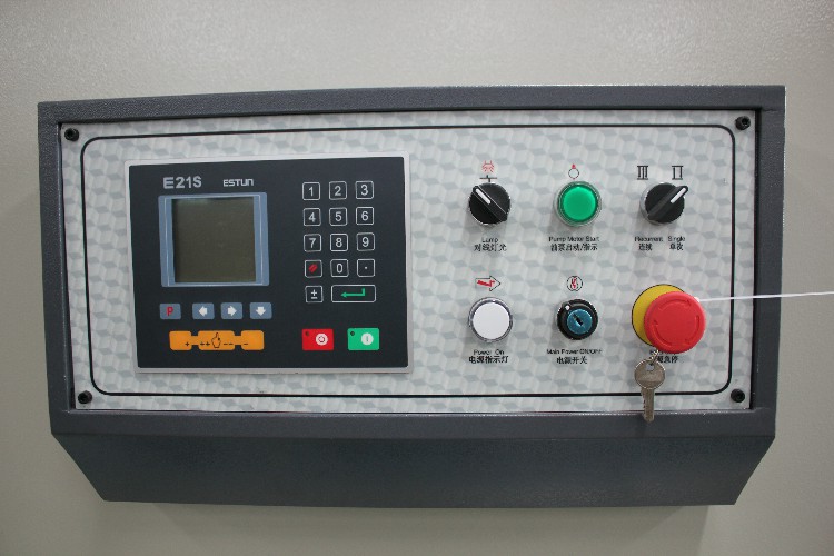 12mm 3200mm Hydraulic Guillotine Shearing Machine Cnc Steel Sheet Cutting Machine 12 mm 3200 mm hüdrauliline giljotiini lõikamismasin CNC teraslehe lõikamismasin