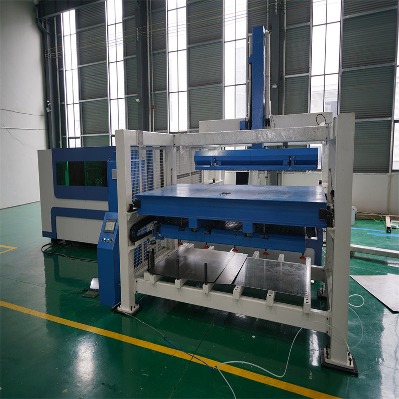 1kw 1,5kw 2kw kiudlaseriga lõikamismasin metalllehtede lõikamiseks 3000x1500mm