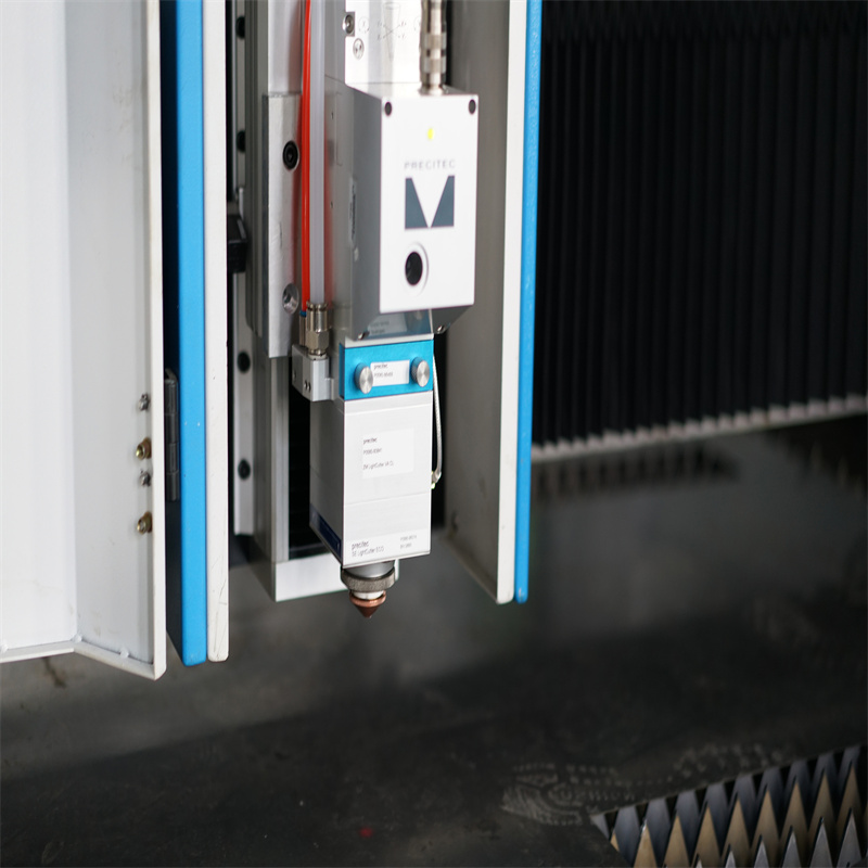 2000w metallist laserlõikur CNC lehtmetallikiust laserlõikusmasin