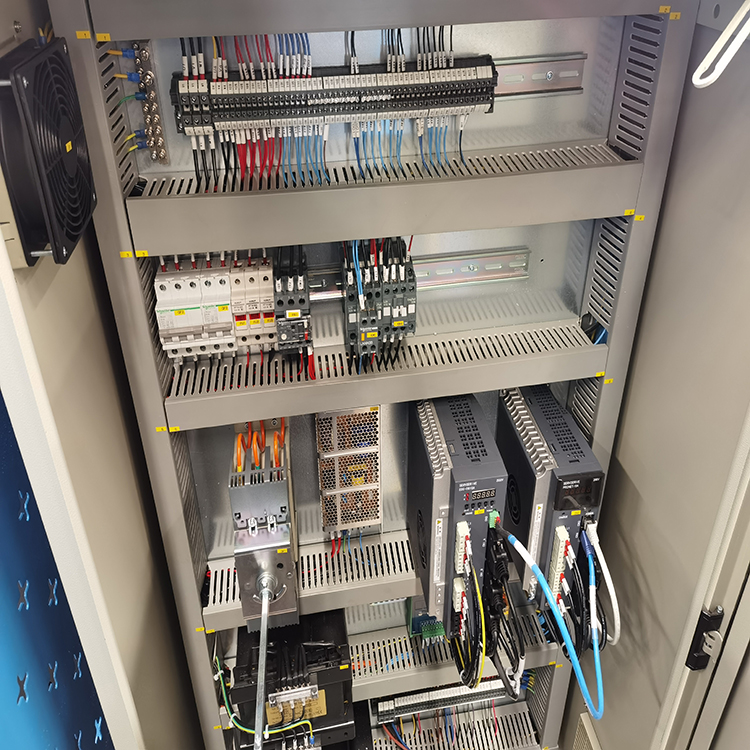 300t/4000 Hydraulic Press Brake Machine 300t/4000 hüdrauliline presspidurimasin