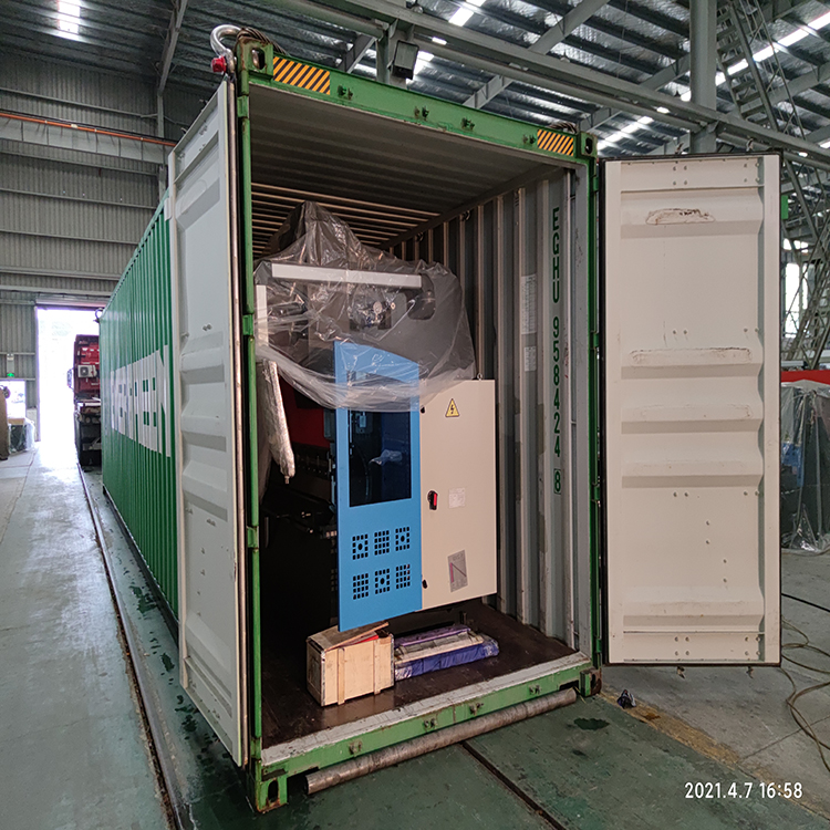 300t/4000 hüdrauliline presspidurimasin