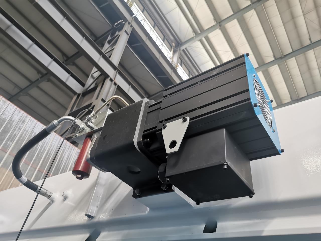 4 Axis Cnc Tandem Press Brake With Delem Da58t 2d Graphical Controller 4 Axis Cnc Tandem Press Brake Delem Da58t 2d graafilise kontrolleriga