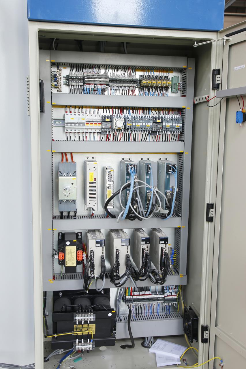 4 Axis Cnc Tandem Press Brake With Delem Da58t 2d Graphical Controller 4 Axis Cnc Tandem Press Brake Delem Da58t 2d graafilise kontrolleriga