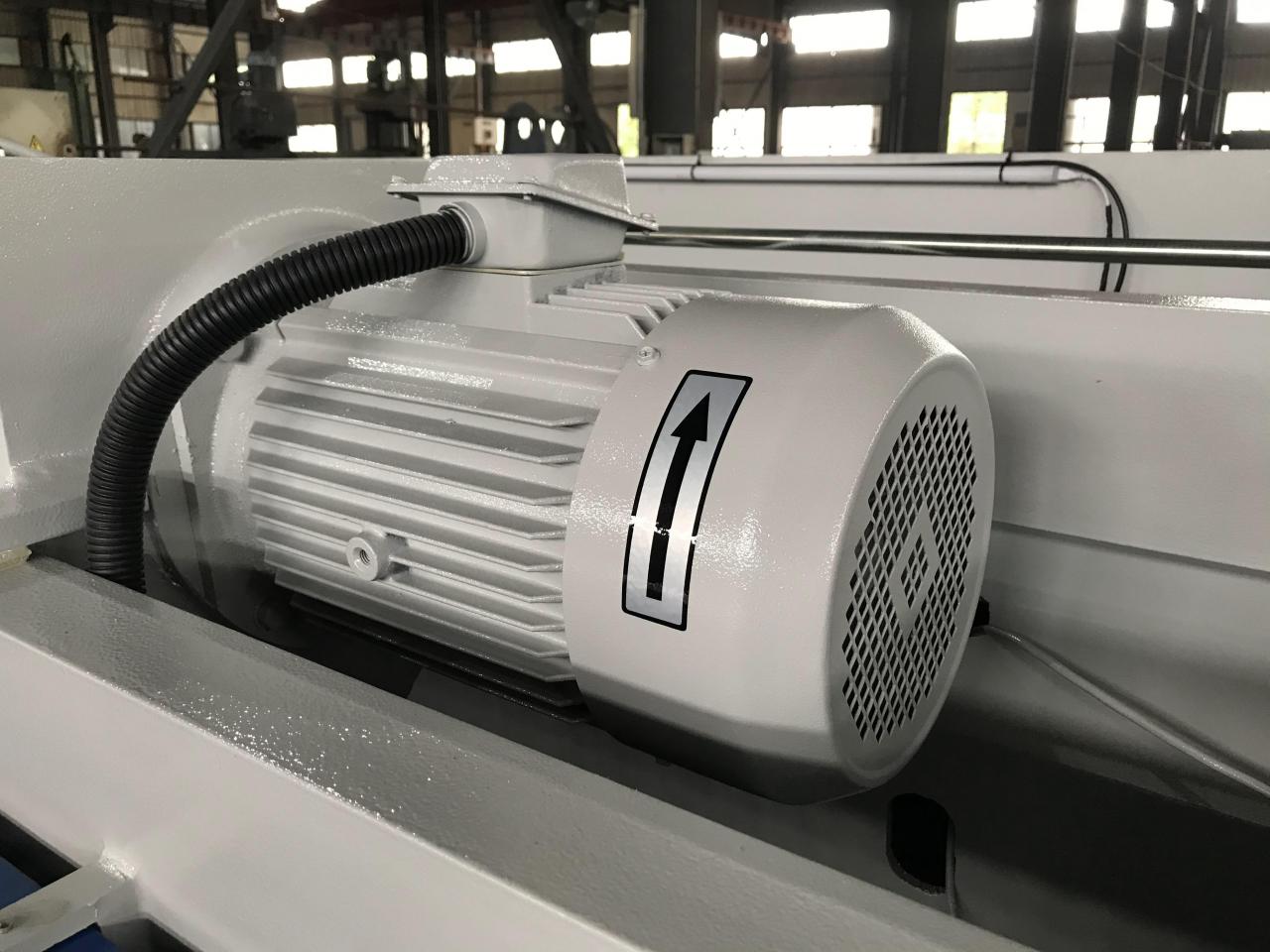 4mm Oem Qc11y-8x3200 Nc Hydraulic Guillotine Guillotine Shearing Machine 4 mm Oem Qc11y-8x3200 Nc hüdrauliline giljotiini giljotiini lõikemasin