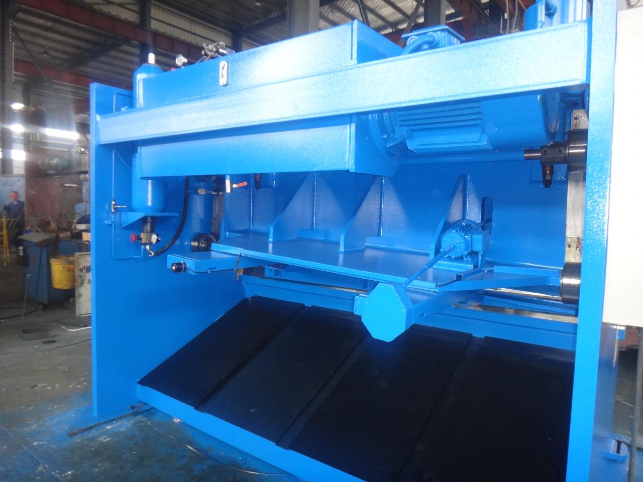 4mm Oem Qc11y-8x3200 Nc Hydraulic Guillotine Guillotine Shearing Machine 4 mm Oem Qc11y-8x3200 Nc hüdrauliline giljotiini giljotiini lõikemasin