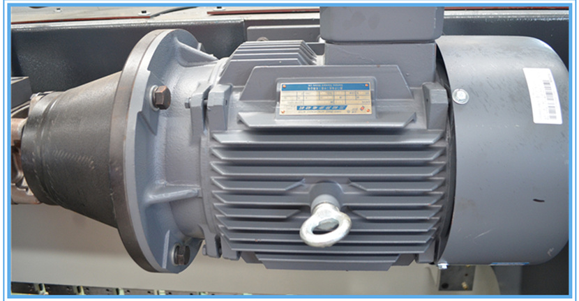 60t Q35-16 Hydraulic Ironworker Shearing Punching Bending And Notching Machine 60t Q35-16 hüdrauliline raudtöötleja lõikamis-stantsimispainutus- ja sälkumismasin