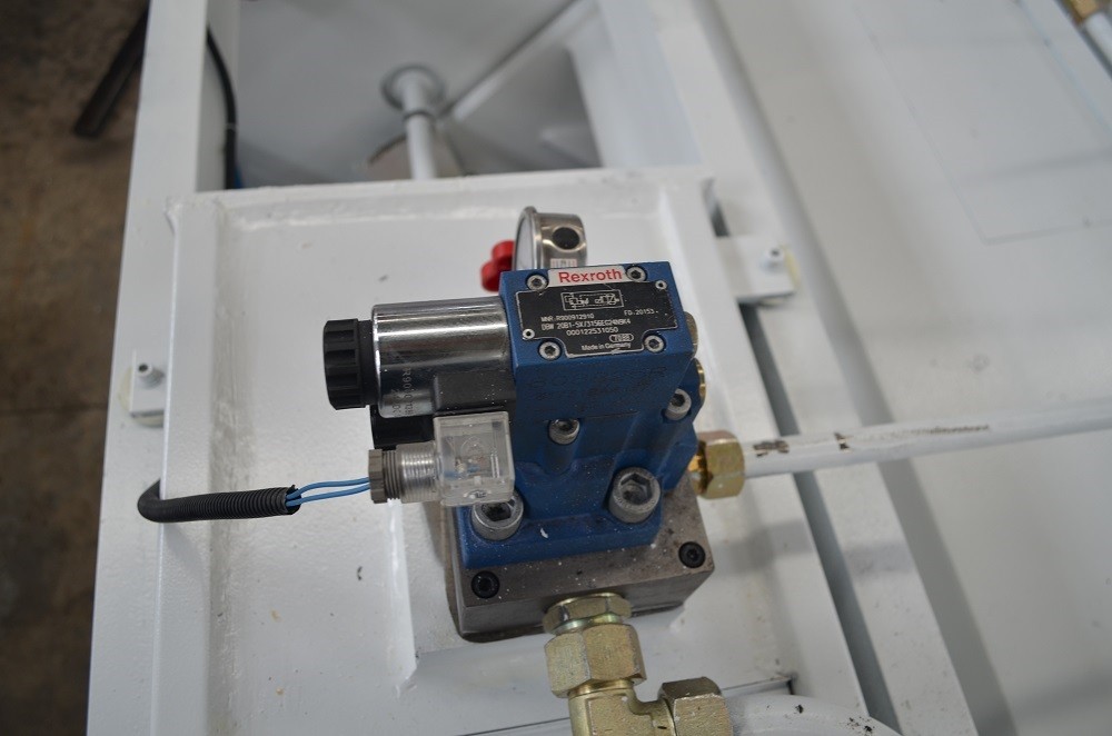 6*3200mm Guillotine Shears Metal Shear Hydraulic Iron Sheet Cutting Shearing Machine 6 * 3200 mm giljotiinkäärid metallist käärid hüdrauliline rauast lehtede lõikamise lõikemasin