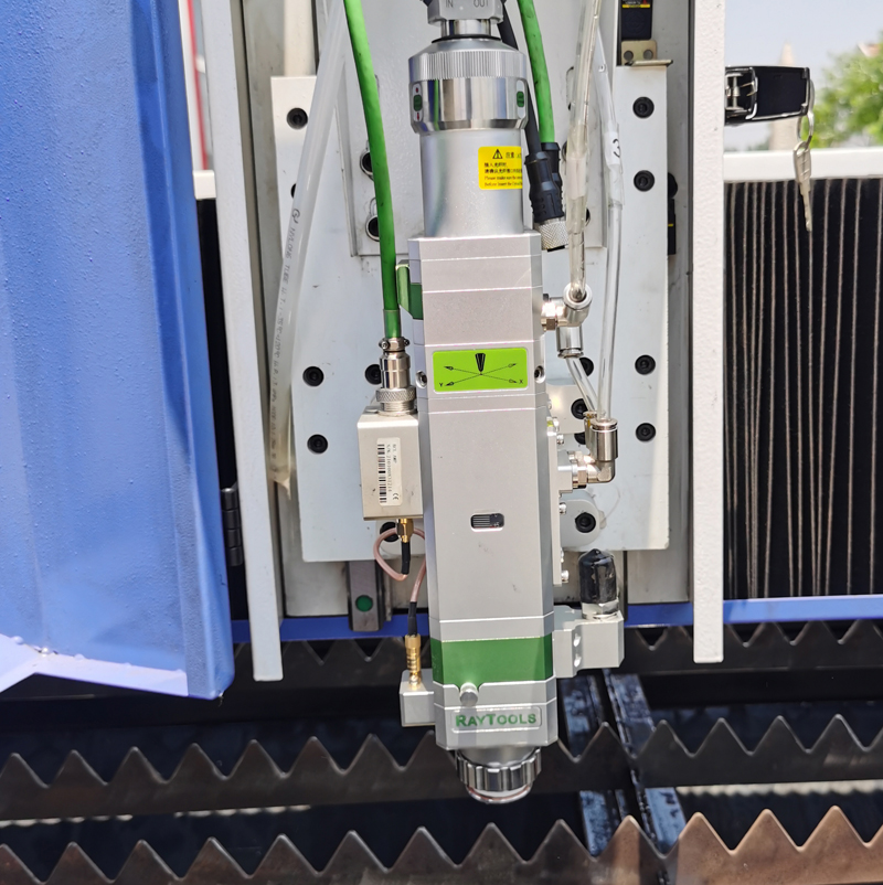 8mm 10mm Carbon Steel Laser Cutter 1530 4020 Cnc Fiber Laser Cutting Machine 8 mm 10 mm süsinikterasest laserlõikur 1530 4020 Cnc kiudlaseriga lõikamismasin