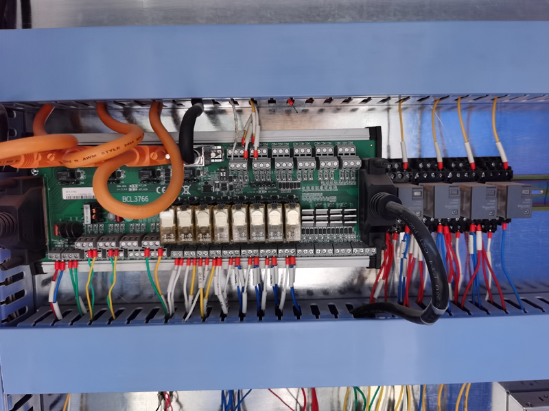 8mm 10mm Carbon Steel Laser Cutter 1530 4020 Cnc Fiber Laser Cutting Machine 8 mm 10 mm süsinikterasest laserlõikur 1530 4020 Cnc kiudlaseriga lõikamismasin