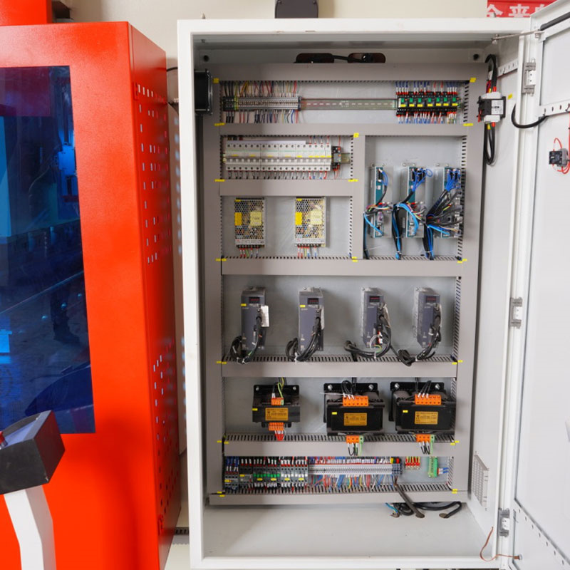 CNC hüdraulilise pressimispiduri masina mudel Wc67k-80tx3200