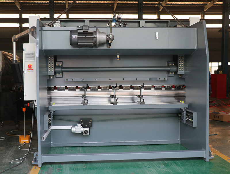 Metallist presspidur Wc-63t3200 metallpleki painutusmasin Cnc hüdrauliline presspidur