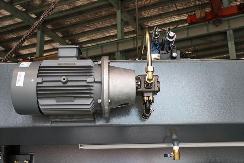 Metallist presspidur Wc-63t3200 metallpleki painutusmasin Cnc hüdrauliline presspidur