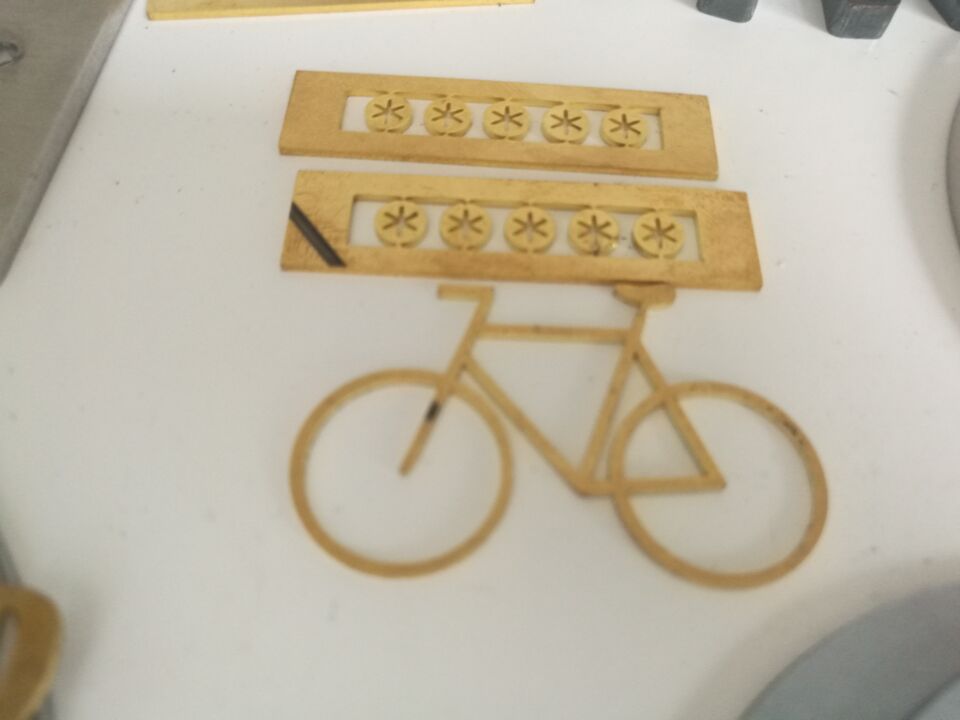 Cnc kiudlaseriga metallilõikamismasin 2000w kiudlaseriga lõikamismasin