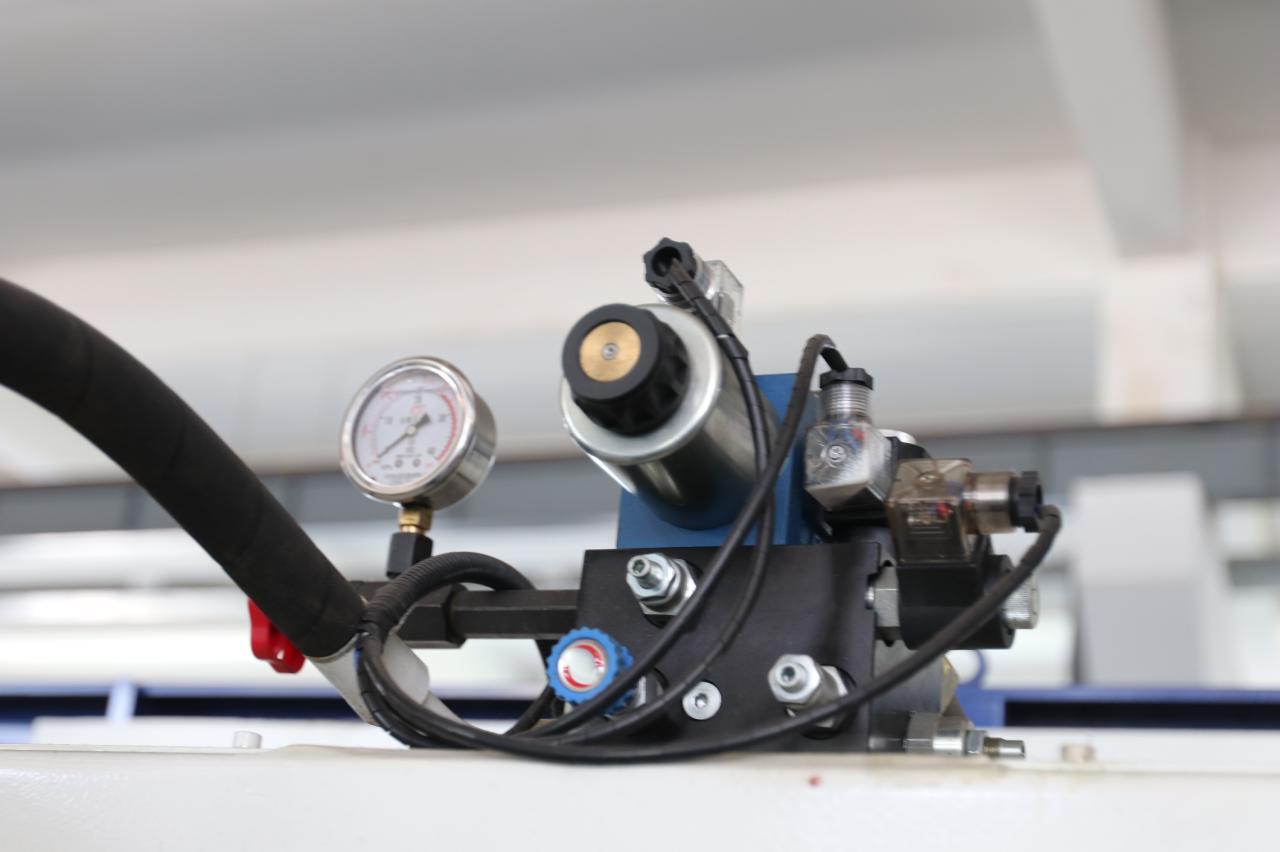 Cnc Hydraulic Press Brake Machine Bending Servo Electric Press Brake 40T Cnc hüdrauliline presspiduri masina painutusservo elektriline presspidur 40T