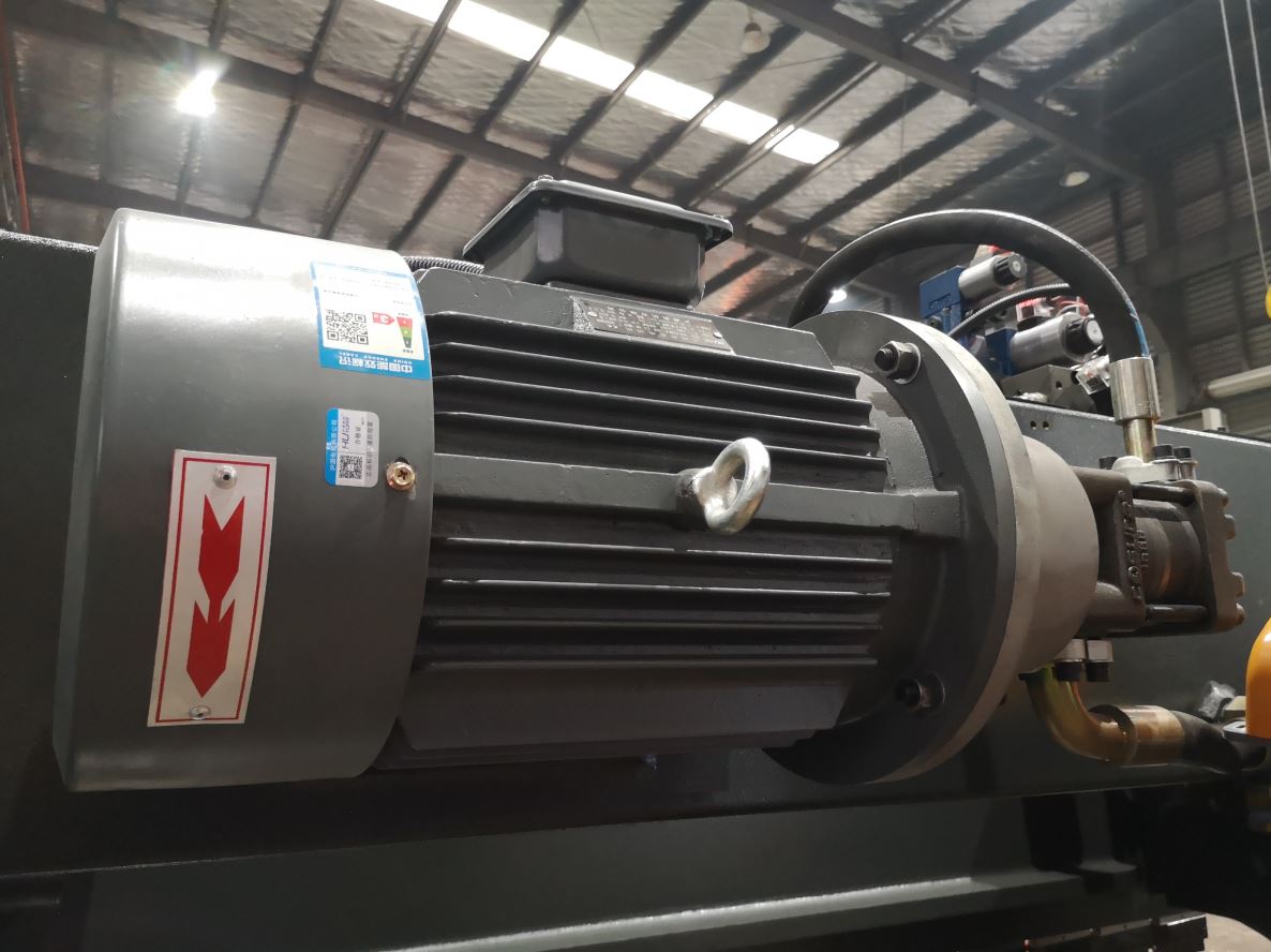 Delem Da66t 125 3+1 4+1 6+1 8+1 Cnc hüdrauliline presspidur metallplaadi painutamiseks