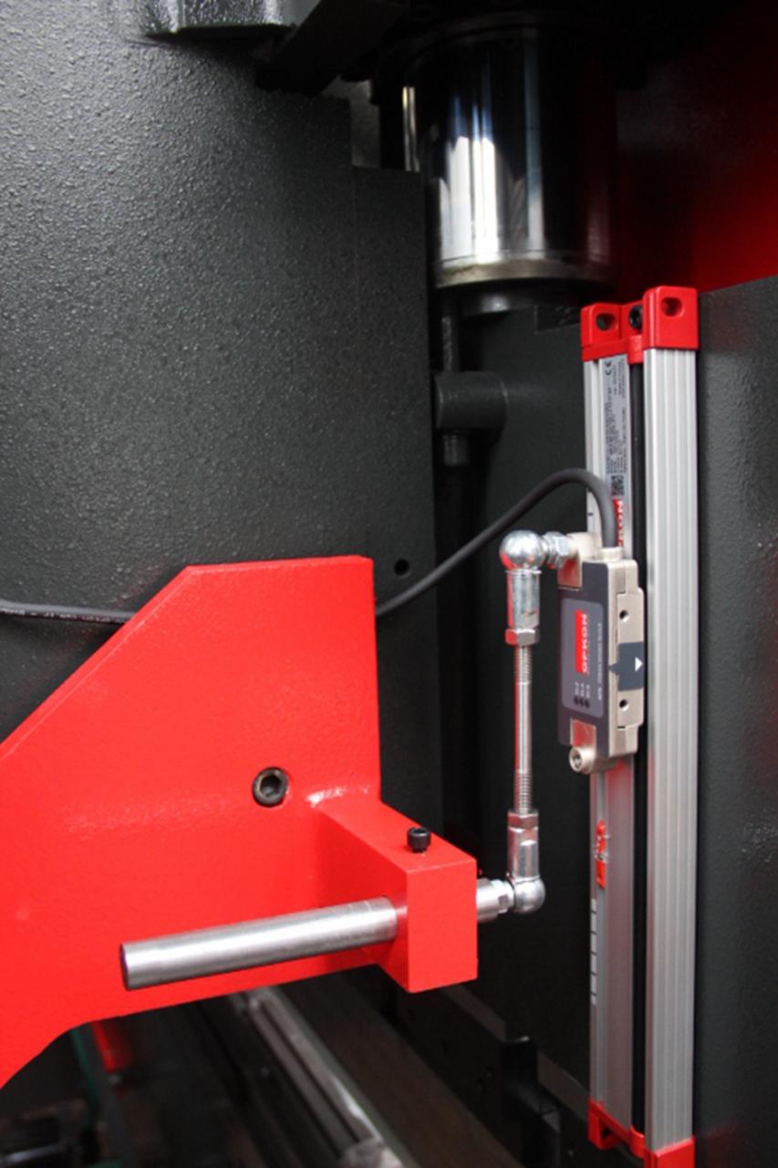 Delem Da66t 125 3+1 4+1 6+1 8+1 Cnc hüdrauliline presspidur metallplaadi painutamiseks