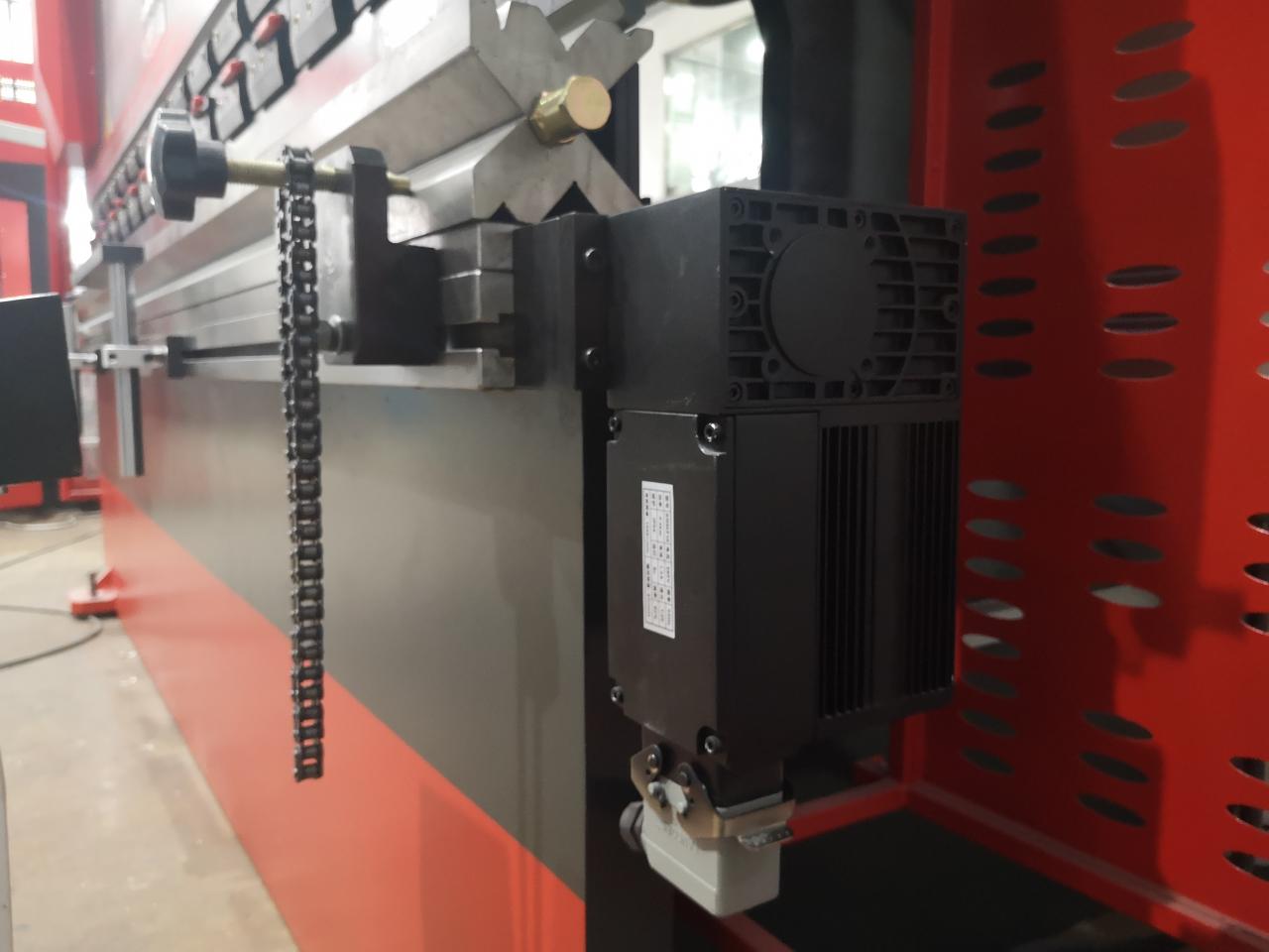 Delem Da66t 125 3+1 4+1 6+1 8+1 Cnc hüdrauliline presspidur metallplaadi painutamiseks