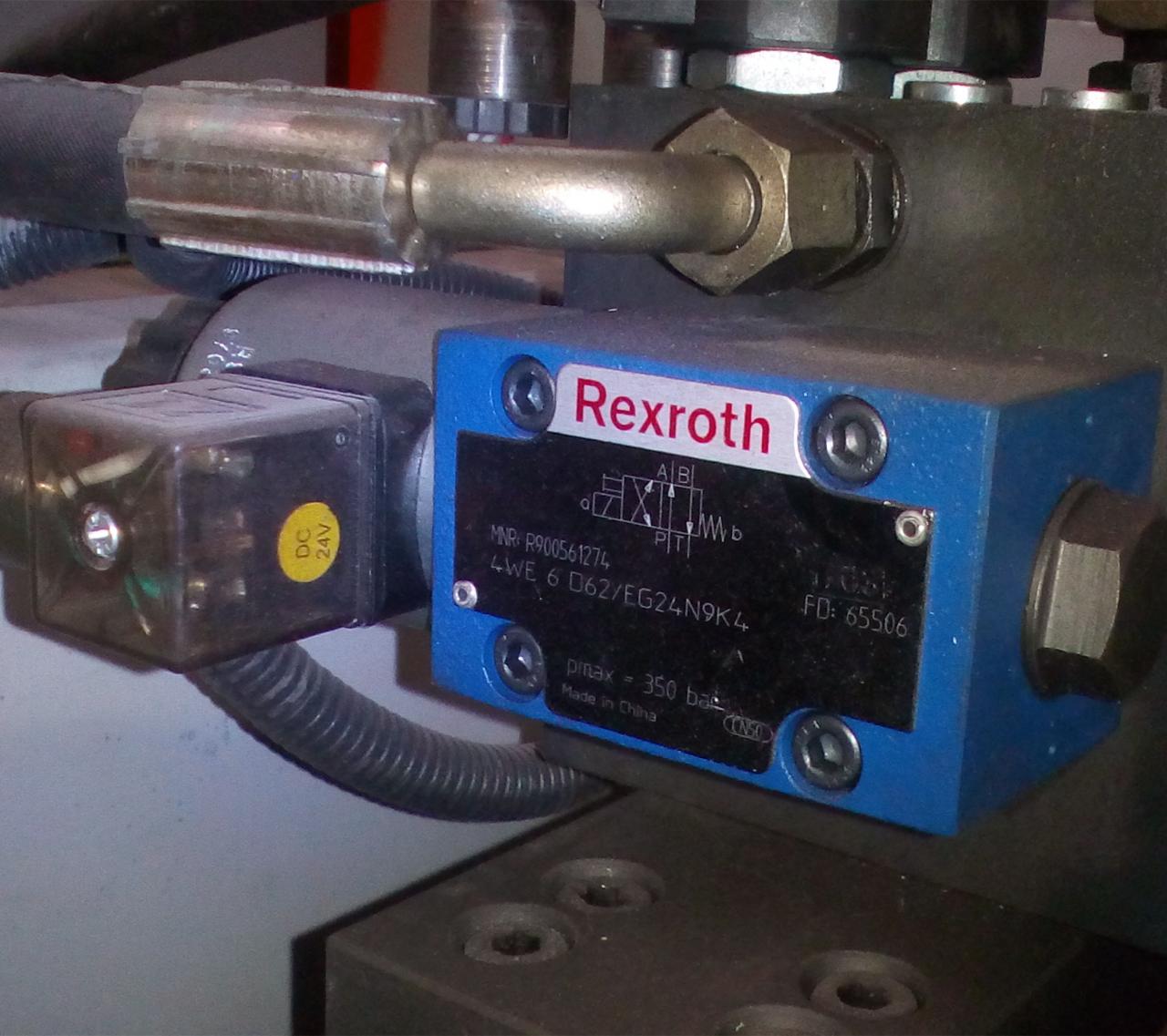 High Quality 3m Press Brake Machine Hydraulic 100 Ton For Sheet Metal Bending Kvaliteetne 3 m presspidurimasin hüdrauliline 100 tonni lehtmetalli painutamiseks