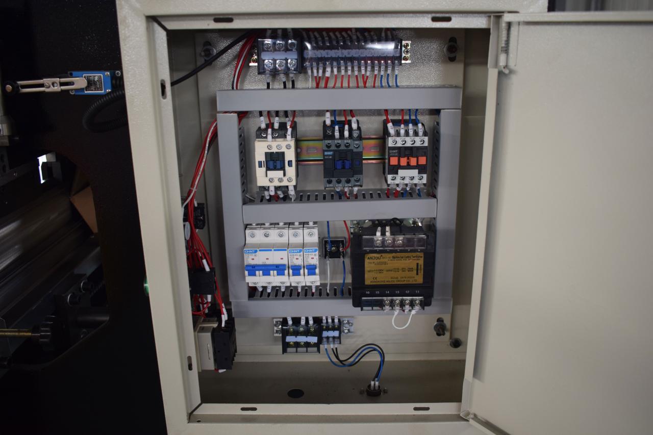 Hüdrauliline lehtmetalli painutamine Cnc presspiduri masin Wc67y