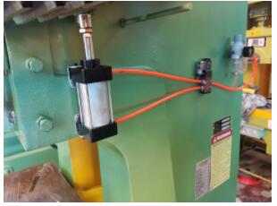 Mechanical Press Machine, 100 Ton Power Press Price Mehaaniline pressmasin, 100-tonnise võimsusega pressimishind