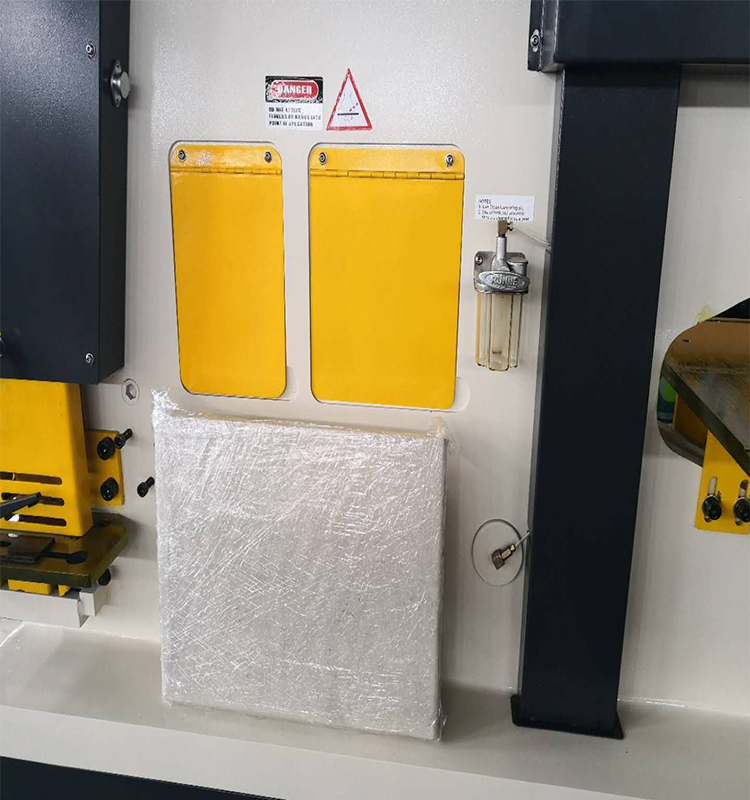 Metal Cutting Hydraulic Steelworkers Machine For Punching Cropping Notching Cutting Metalli lõikamise hüdrauliline terasetööstusmasin mulgustamiseks, kärpimiseks, lõikamiseks