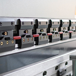 Metal Plate Press Brake Machine / CNC Hydraulic Press Brake Machine Metallplaadi pressimismasin / CNC hüdrauliline presspidurimasin