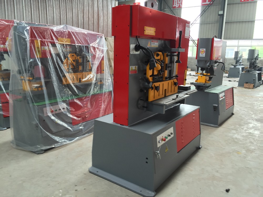 Q35y Series Multifunctional Hydraulic Iron Worker Combined Shearing And Punching Machine Q35y seeria multifunktsionaalne hüdrauliline rauatööline kombineeritud lõikamis- ja mulgustamismasin