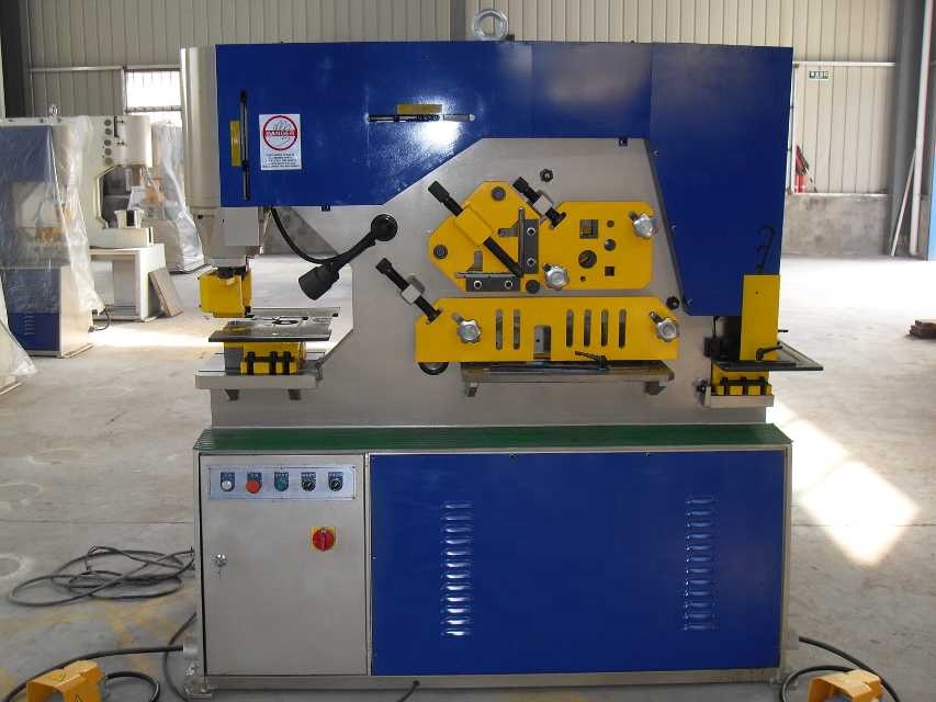 Q35y Series Multifunctional Hydraulic Iron Worker Combined Shearing And Punching Machine Q35y seeria multifunktsionaalne hüdrauliline rauatööline kombineeritud lõikamis- ja mulgustamismasin
