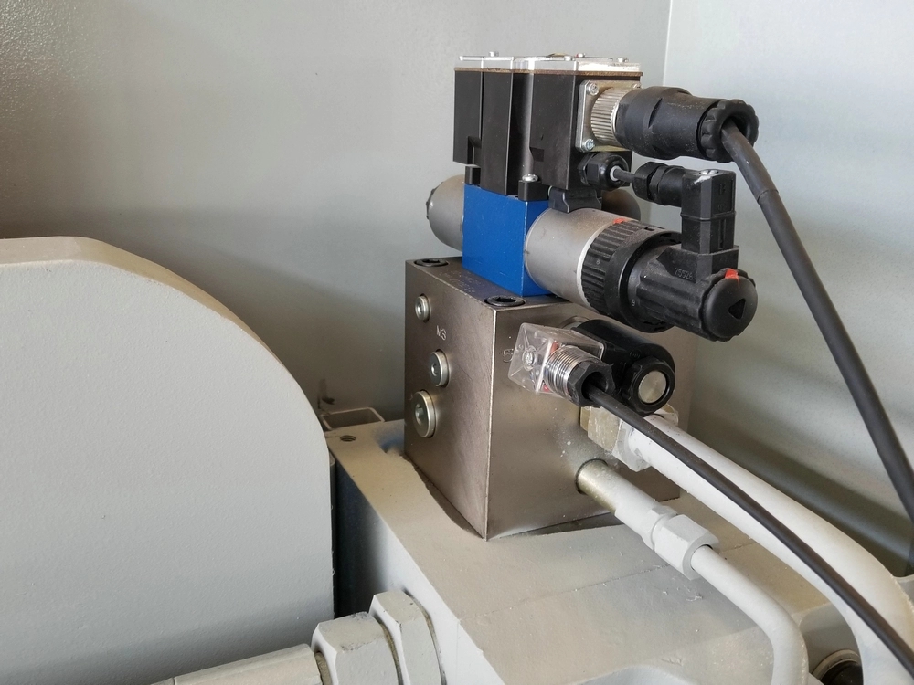 Wc67k 100-tonnine 200-tonnine hüdrauliline CNC-pressimispidurimasin rauast metallist terasplaadile