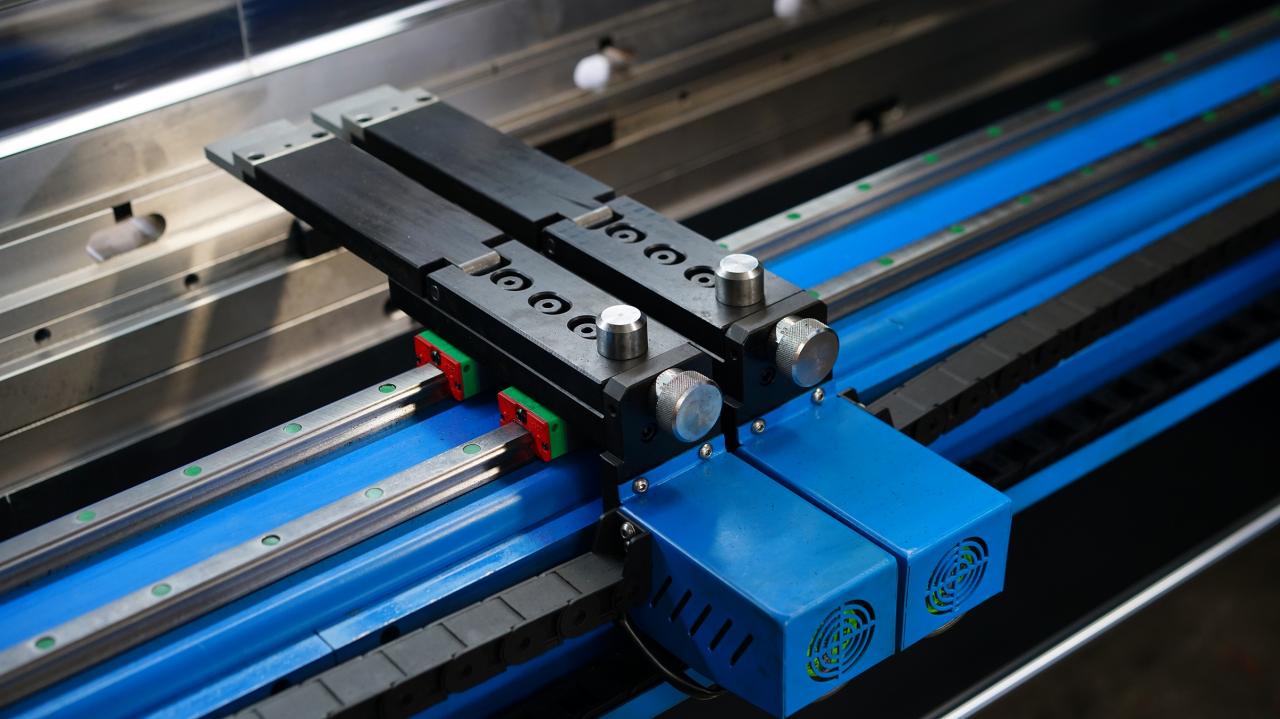 Wc67k-400T Cnc Plc käsitsi lehe painutusmasin hüdrauliline Nc presspidurimasin